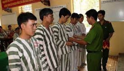 THỦ TỤC ĐỀ NGHỊ GIẢM THỜI HẠN CHẤP HÀNH ÁN TÙ